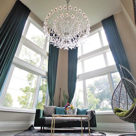 Modernized Five Bedroom Villa ริชมอนด์ฮิลล์ ภายนอก รูปภาพ