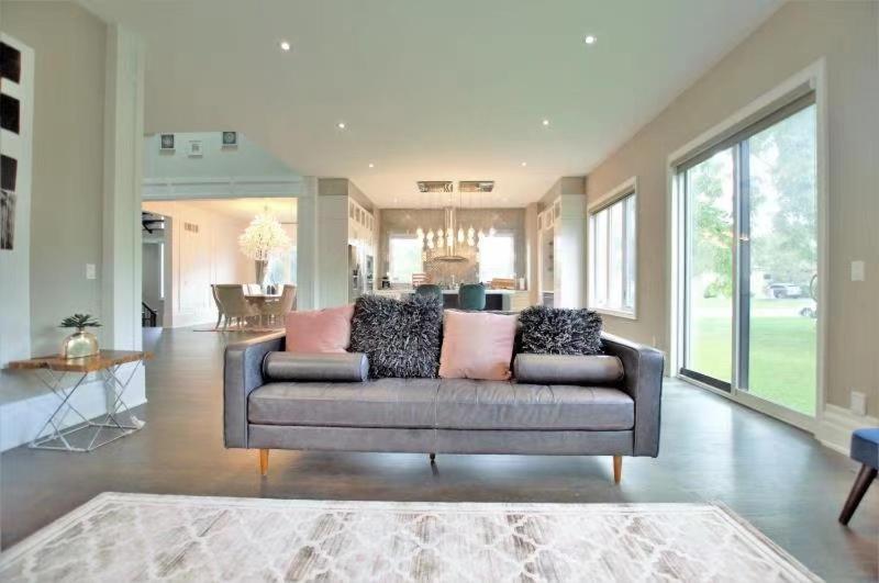 Modernized Five Bedroom Villa ริชมอนด์ฮิลล์ ภายนอก รูปภาพ