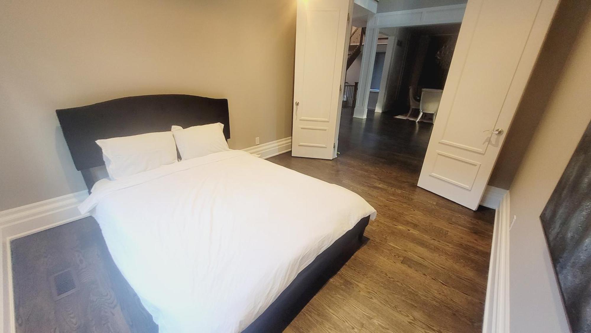 Modernized Five Bedroom Villa ริชมอนด์ฮิลล์ ภายนอก รูปภาพ